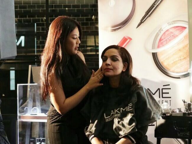 Trik Mendapatkan Makeup Flawless Dengan Lakme Absolute Trik Mendapatkan Makeup Flawless Dengan Lakme Absolute