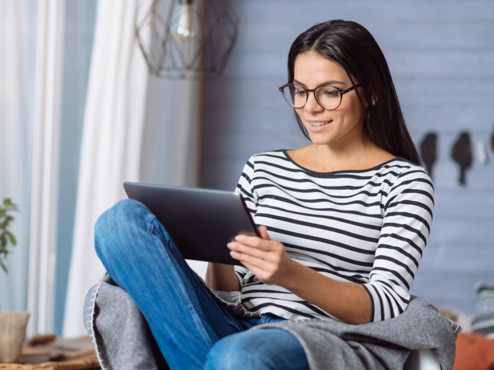 Terlalu Sering di Depan Komputer atau Main Gadget? Jaga Kesehatan Mata ...