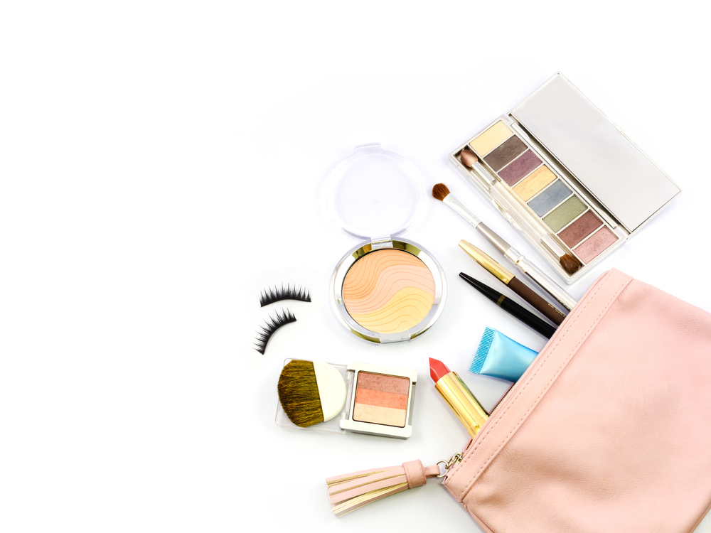 Pemilihan Produk Makeup Serbaguna Untuk Travel