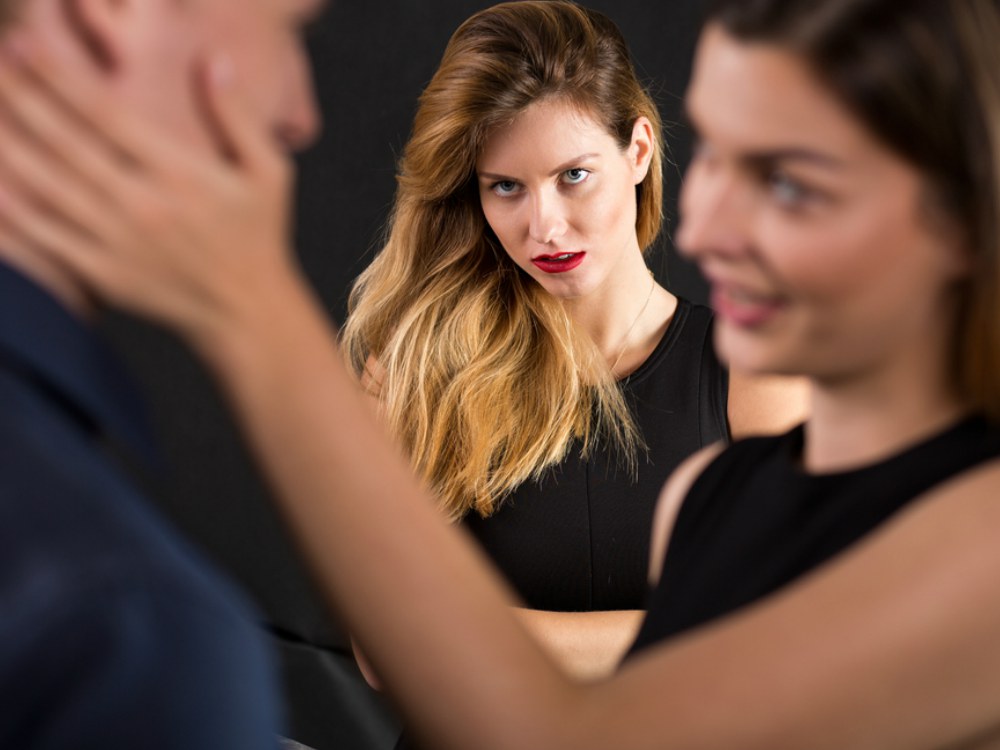 Jangan Emosi Dulu Ini Caranya Menghadapi Orang Tua Yang Selingkuh Beauty Journal Jangan Emosi Dulu Ini Caranya Menghadapi Orang Tua Yang Selingkuh Beauty Journal