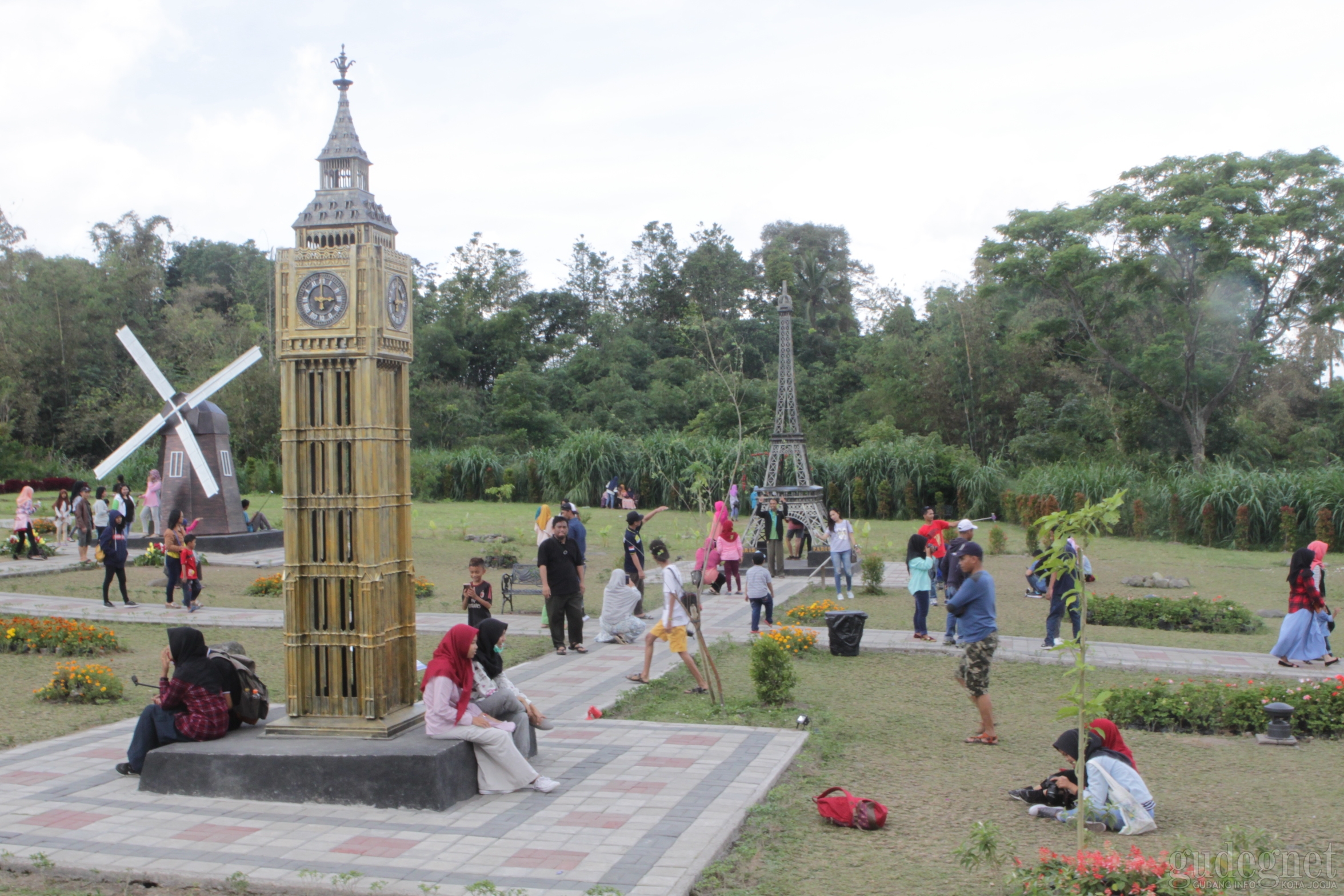 Lokasi Wisata Di Indonesia Dengan Replika World S Landmark Lokasi Wisata Di Indonesia Dengan Replika World S Landmark