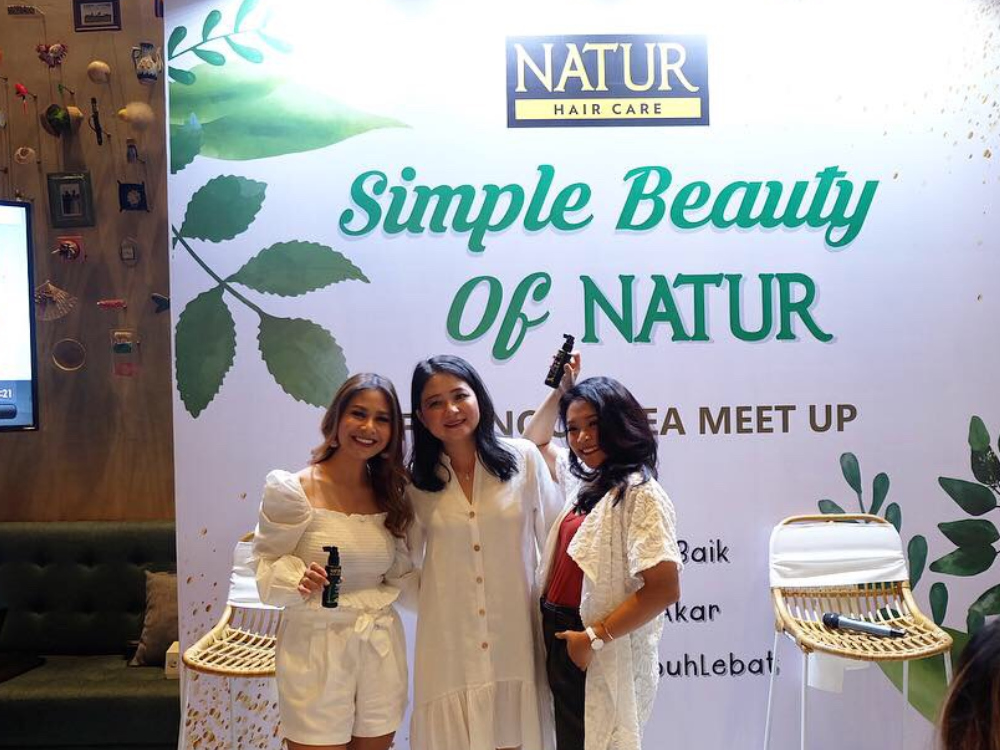 Rambut Tumbuh Lebat dan Kuat dengan Formula Baru Natur Hair Tonic